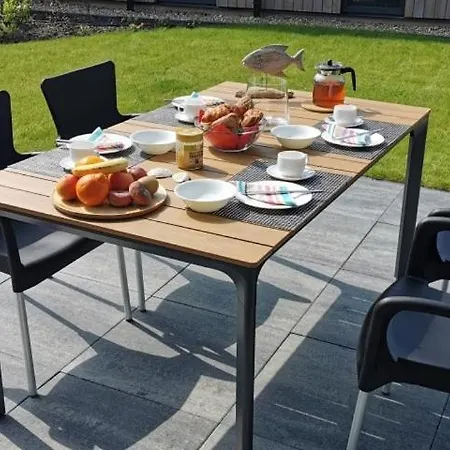 Feriehus Enkhuizer Aiwenore Dritte Reihe Mit Zaun Haus Nr 246 Enkhuizen