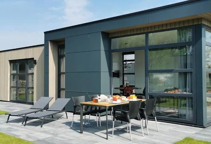 Enkhuizer Aiwenore Dritte Reihe Mit Zaun Haus Nr 246